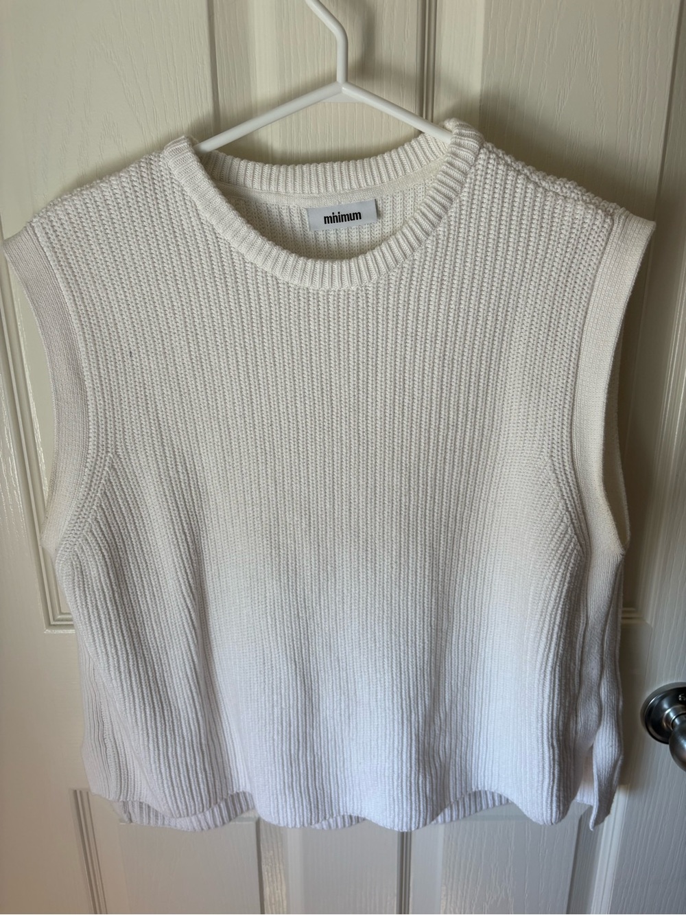 Minimum Ribbed Knit Crewneck Tank - White